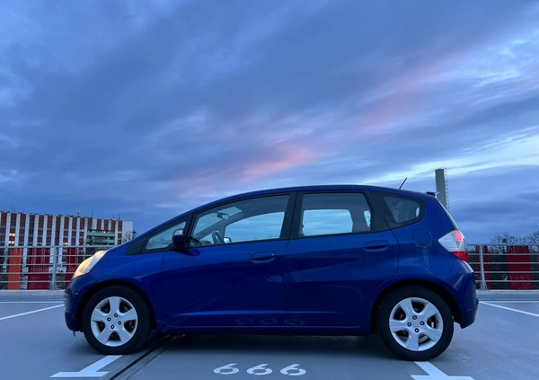 Honda Jazz cena 18500 przebieg: 175000, rok produkcji 2009 z Gliwice małe 232